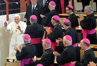 Benoît XVI-Ratzinger à Lourdes