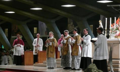 Pèlerinage du Christ Roy FSSPX - Lourdes 2008