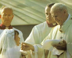 Le pseudo-‘Mgr’ John Magee, secrétaire particulier de Jean-Paul II