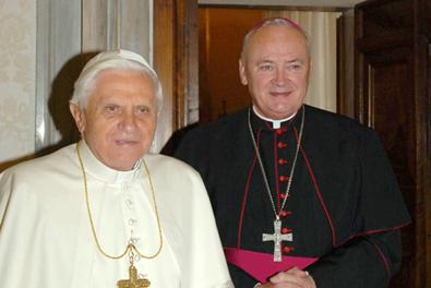 John Magee pédophile, aux côtés de Ratzinger