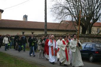 « Mgr » Lebrun, pseudo-“évêque” invalide de Saint-Etienne, et beau-frère de l’abbé Jacques Léguérie, bras droit de l’abbé de Cacqueray à Suresnes.